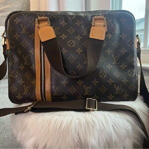 Louis Vuitton Sac Bosphore Messenger Bag